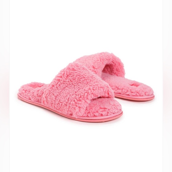 Muk Luks cozy slippers - Picture 2 of 7